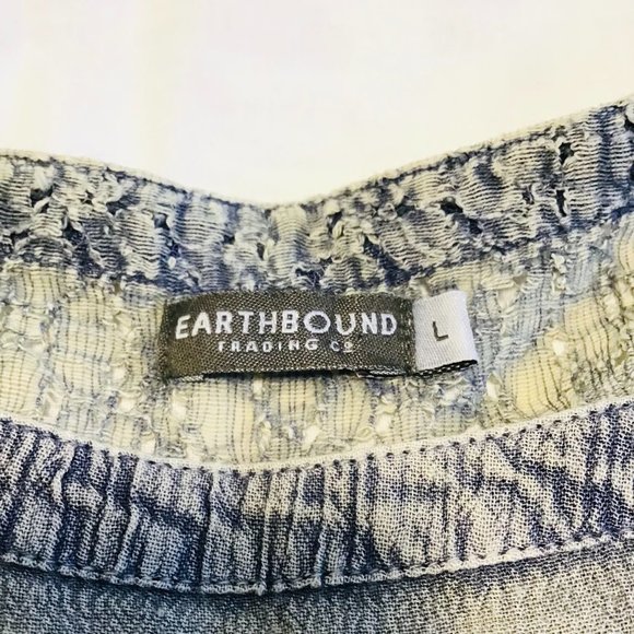 EARTHBOUND Two-tone Top with Floral Lace Accents - Picture 7 of 12